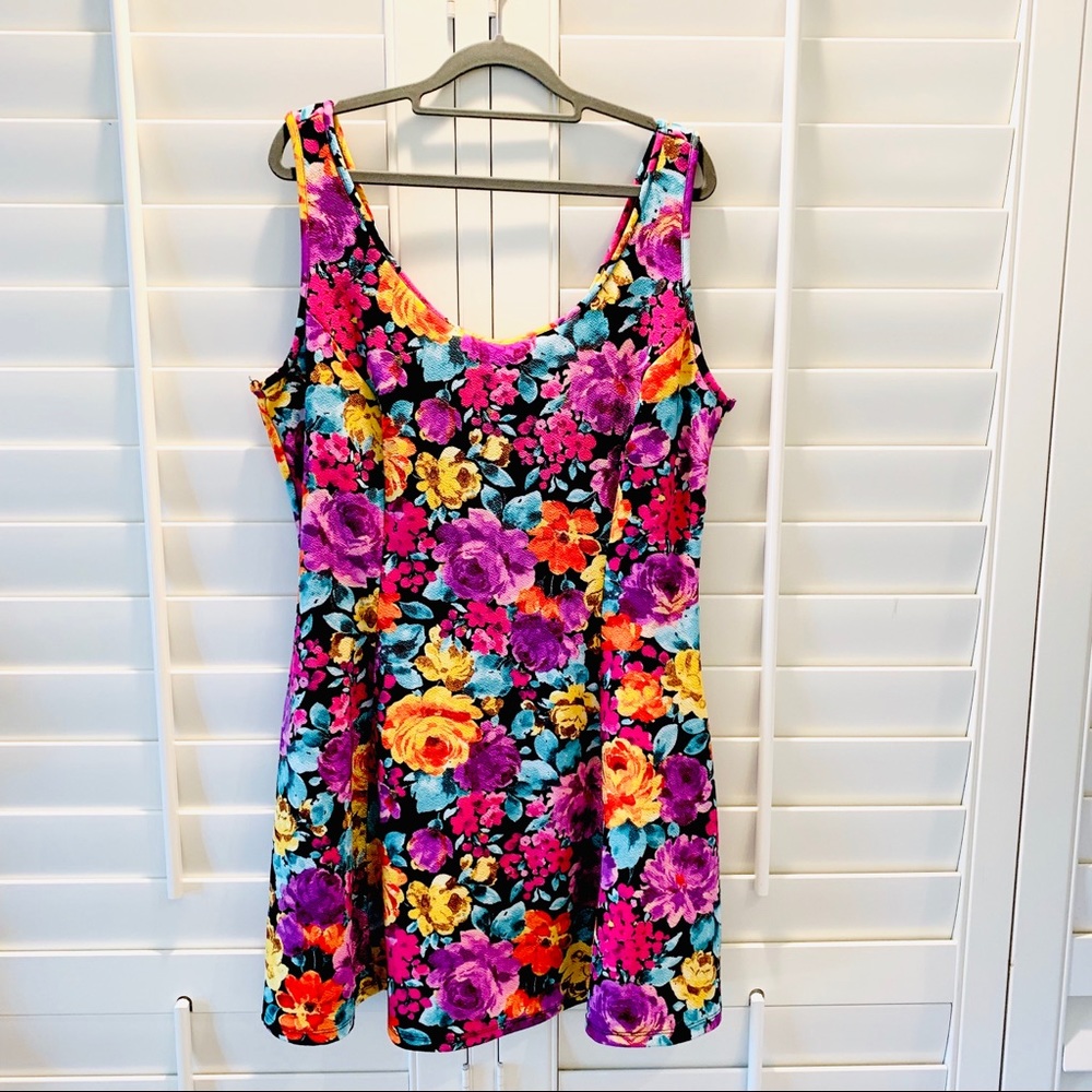 🎉Two for 10$ - Delightful Spring floral dress XL